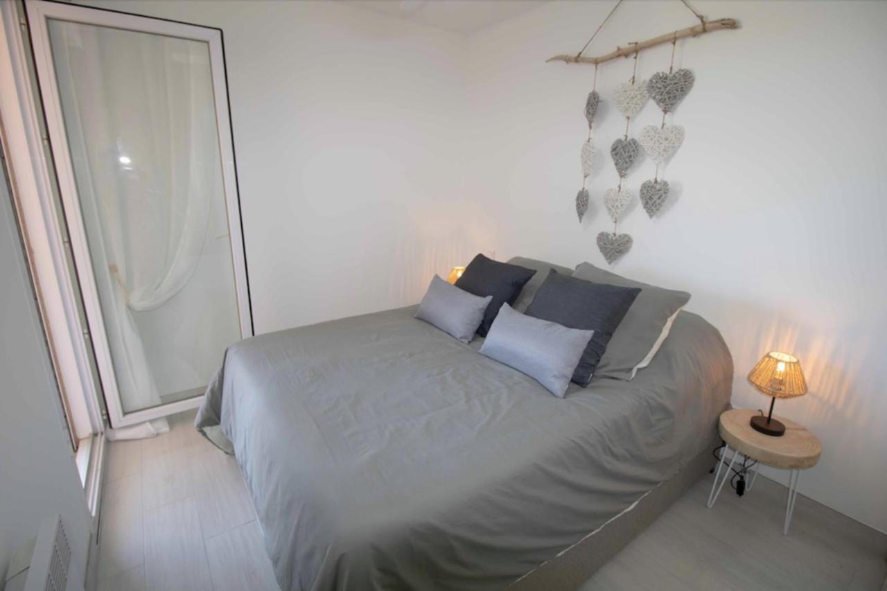 Bright Apt Of 32 M Renovated Near Town Frejus Exterior photo